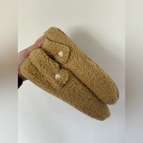 CROC Classic Cozzzy Slipper Size 9W Tan - Picture 5 of 7